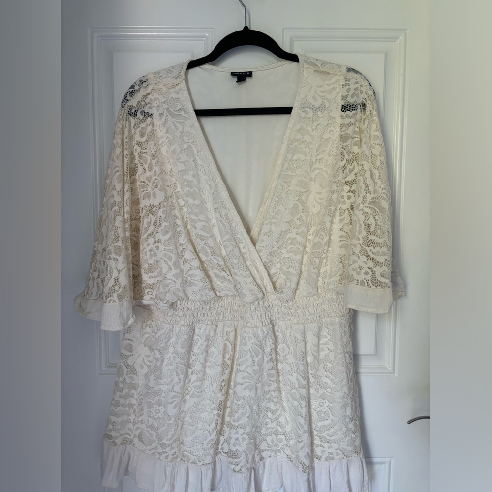Torrid cream lace vneck boho top size 3